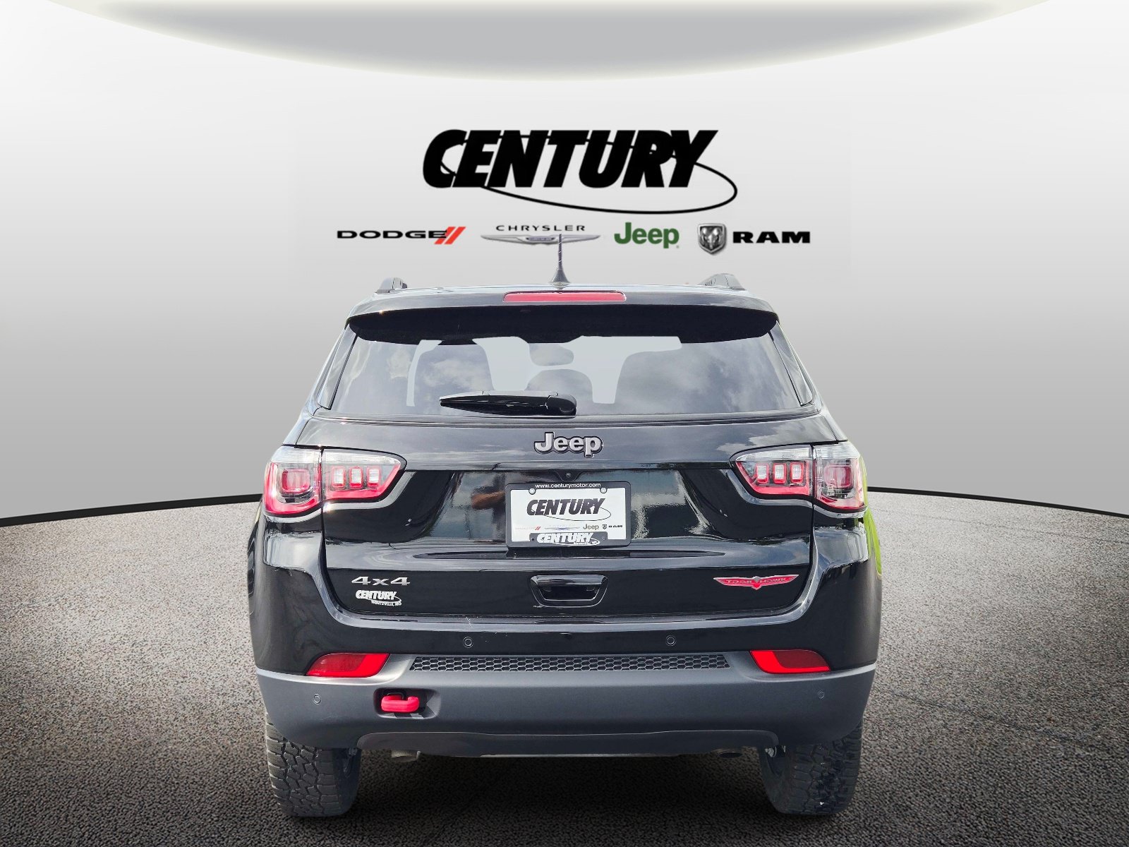 Used 2024 Jeep Compass Trailhawk AWD/4WD image 6