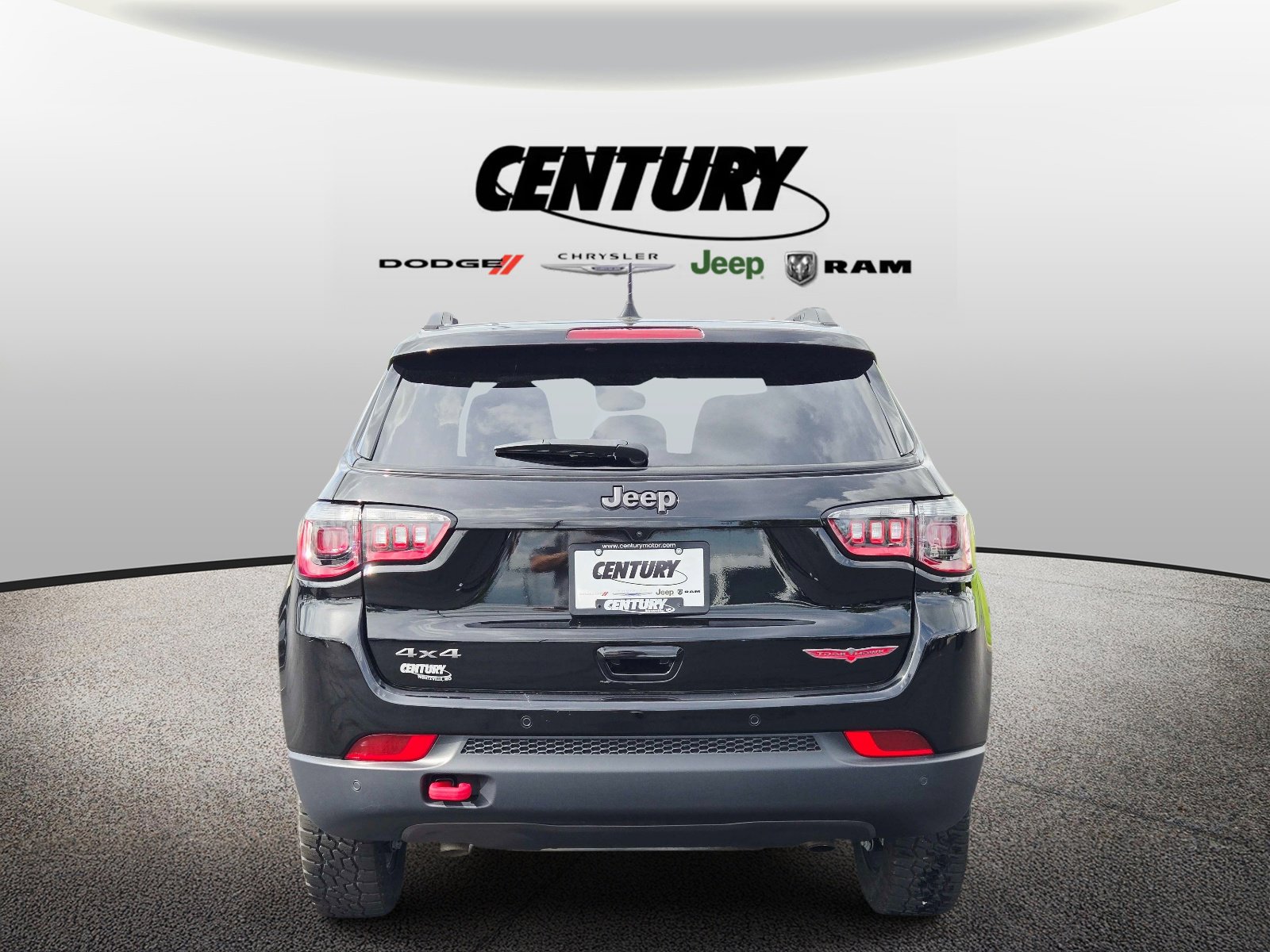 Used 2024 Jeep Compass Trailhawk AWD/4WD image 6