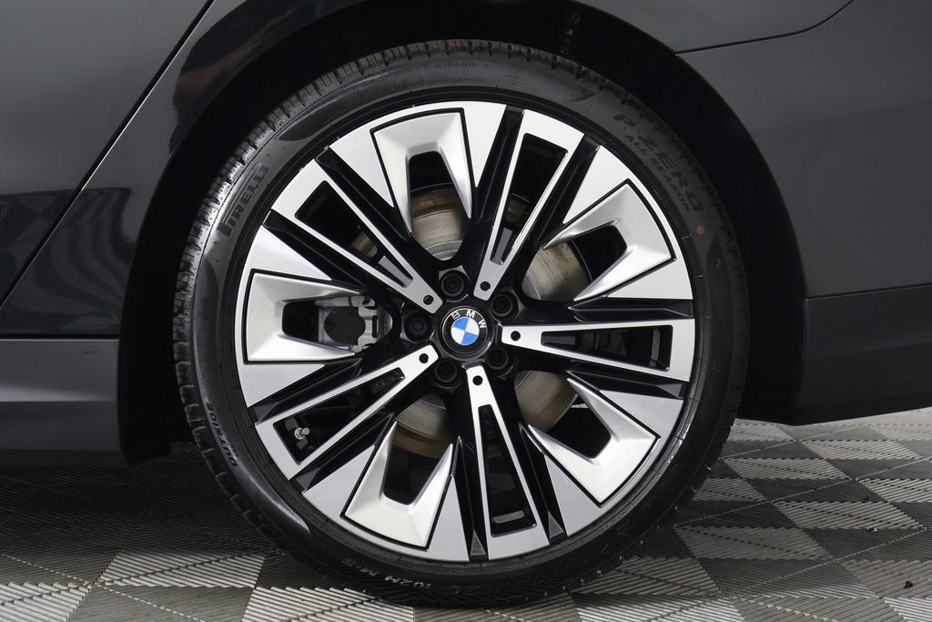 New 2027 BMW i5 eDrive40 AWD/4WD image 10