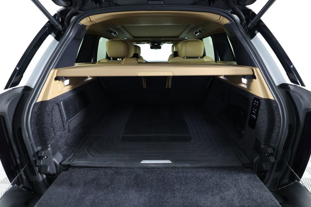 Used 2024 Land Rover Range Rover Autobiography AWD/4WD image 12