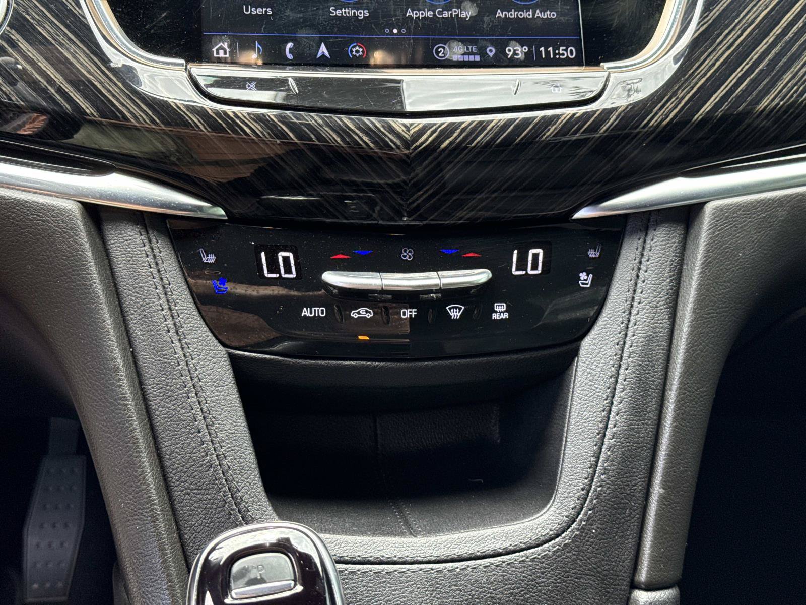 Used 2025 Cadillac XT6 Premium Luxury FWD image 22