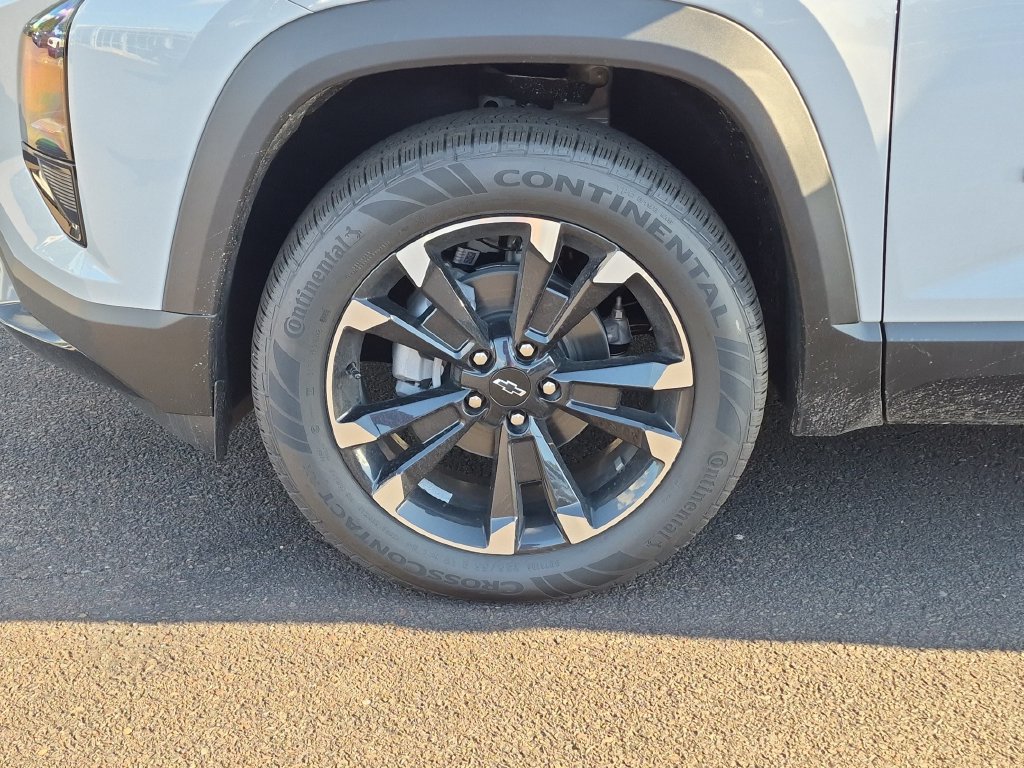 New 2027 Chevrolet Equinox RS w/ Convenience Package III AWD/4WD image 11