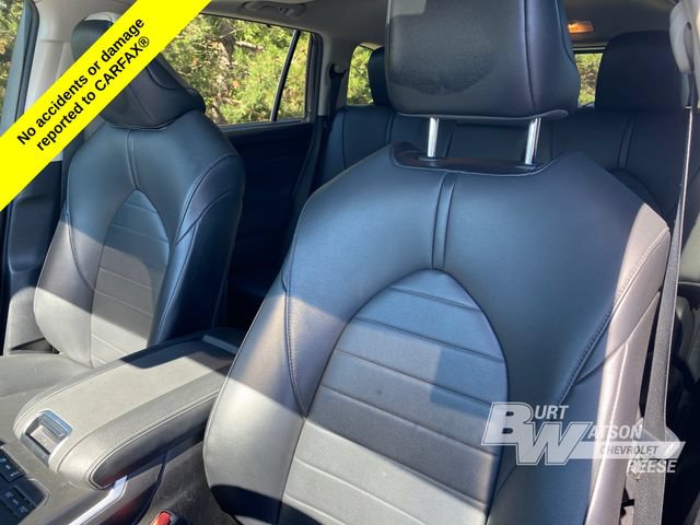 Used 2021 Toyota Highlander XLE AWD/4WD image 14
