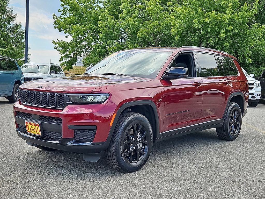 Certified 2025 Jeep Grand Cherokee L Altitude AWD/4WD image 3
