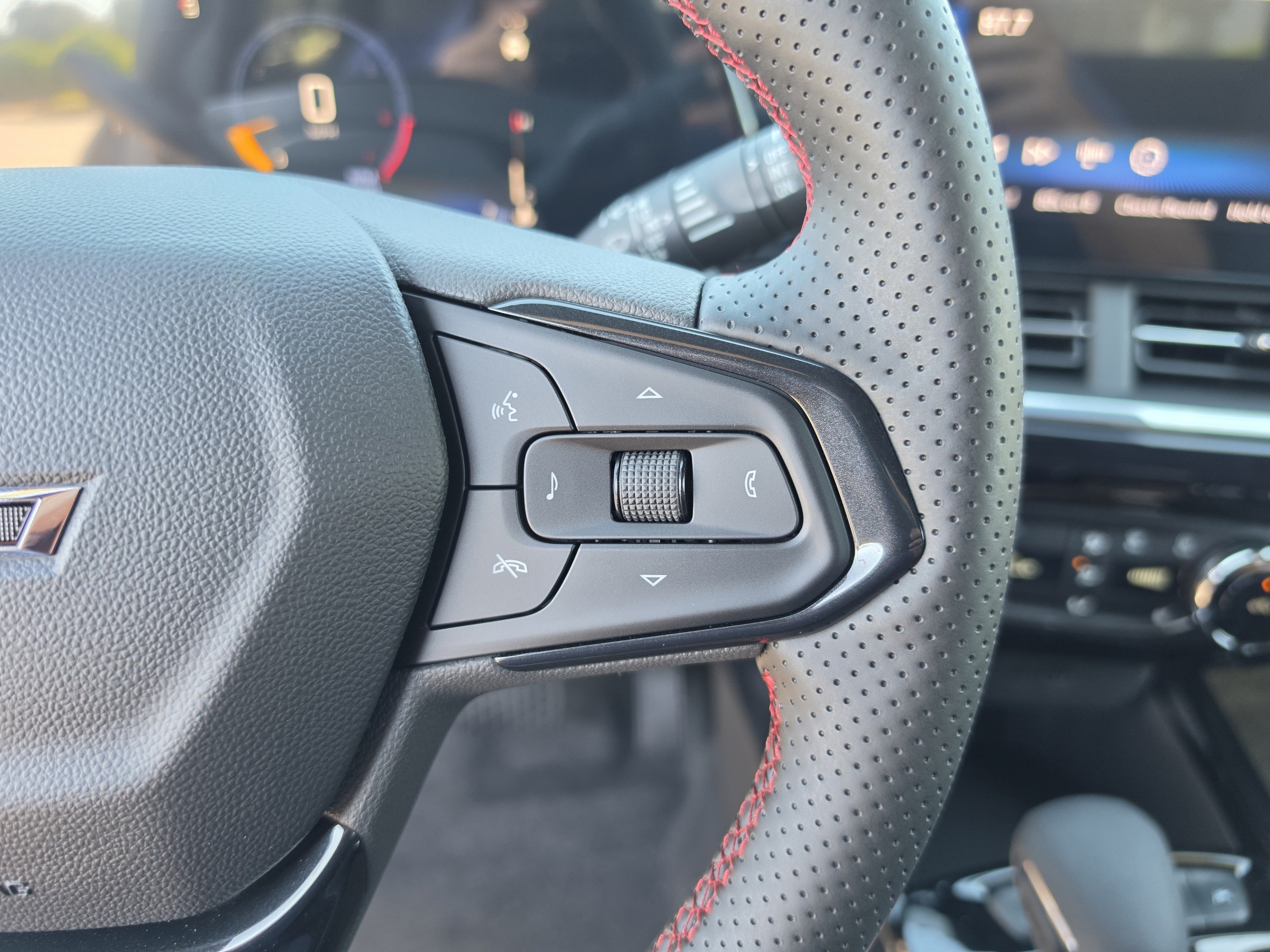 New 2026 Chevrolet Trax RS w/ Driver Confidence Package FWD image 33
