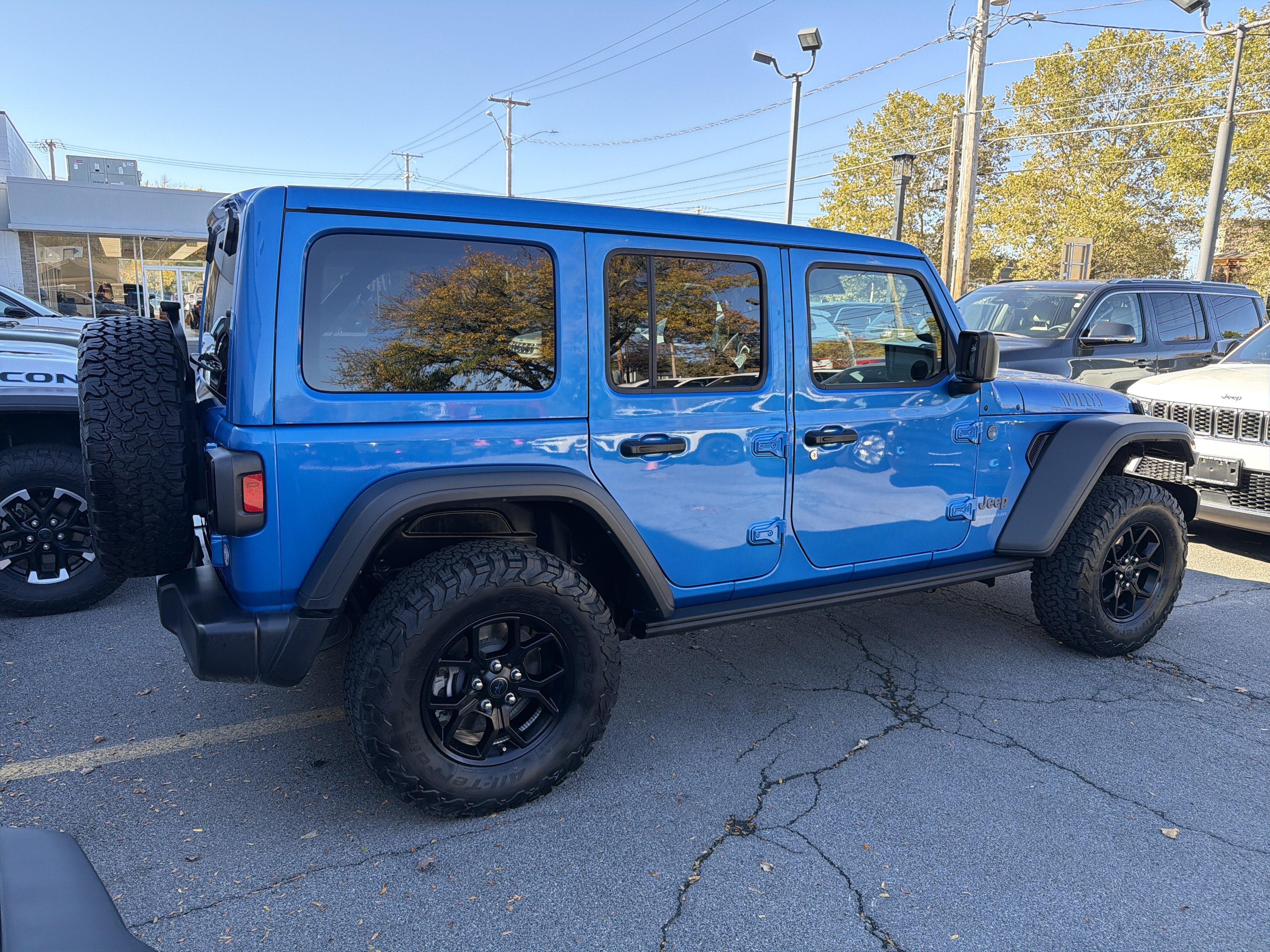 Used 2024 Jeep Wrangler Unlimited AWD/4WD image 6