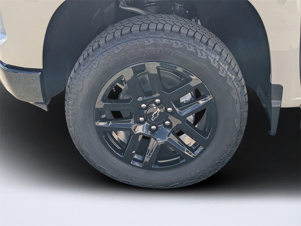 Used 2026 Chevrolet Silverado 1500 Custom Trail Boss w/ LPO, Dark Essentials Package image 11