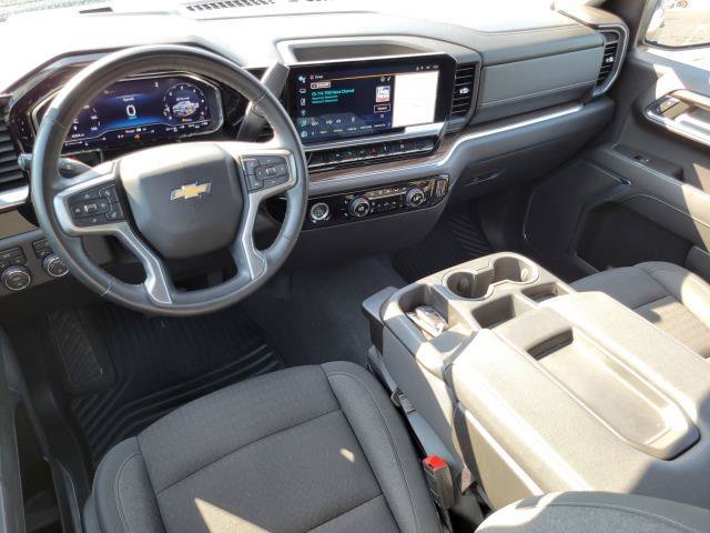 Used 2024 Chevrolet Silverado 1500 LT AWD/4WD image 25