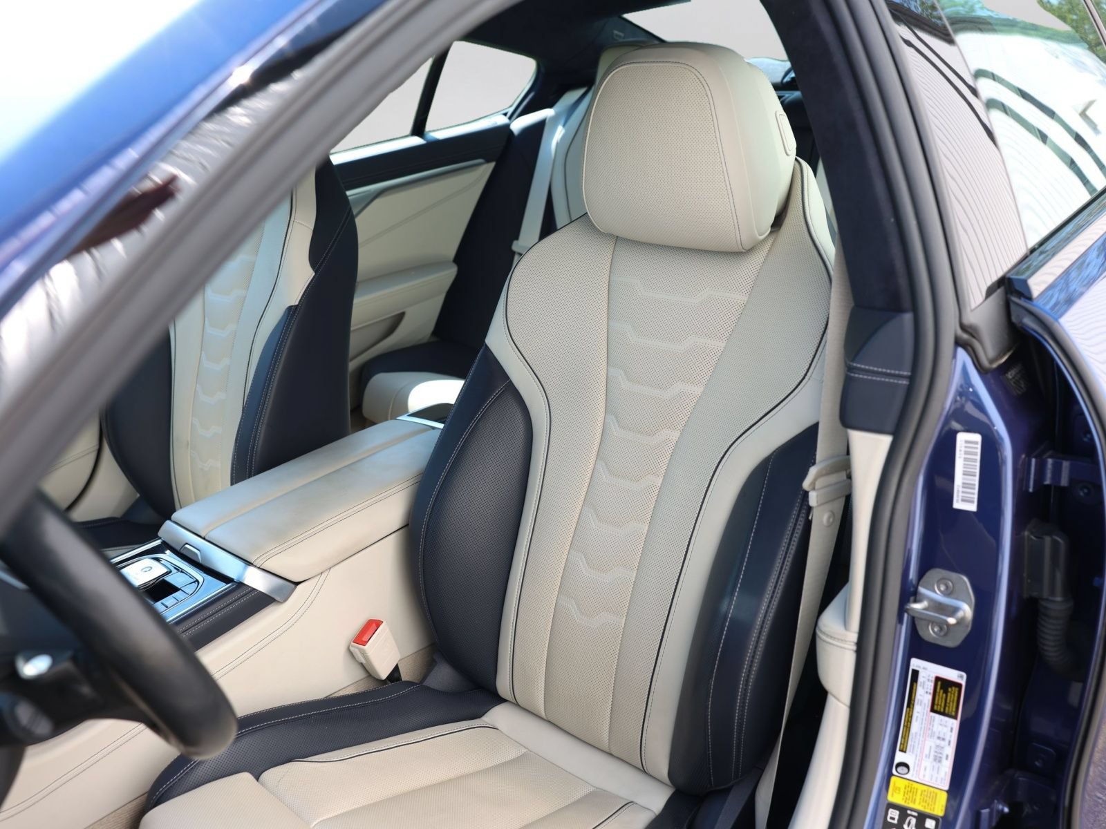Used 2023 BMW ALPINA B8 xDrive Gran Coupe AWD/4WD image 16