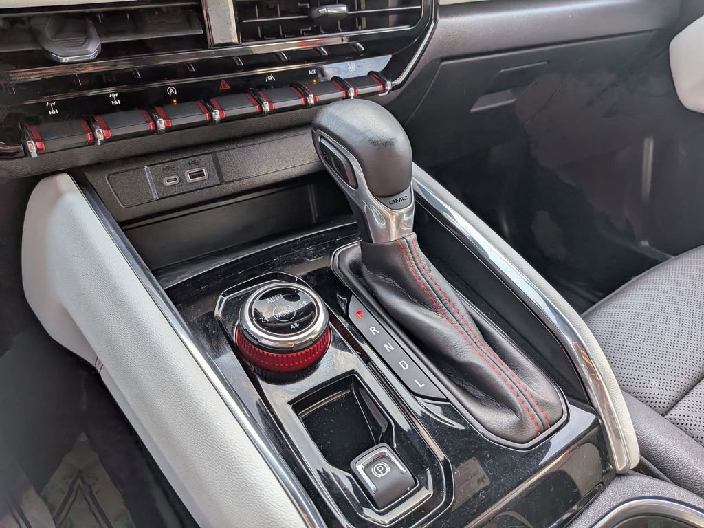 Used 2024 GMC Canyon AT4X image 25