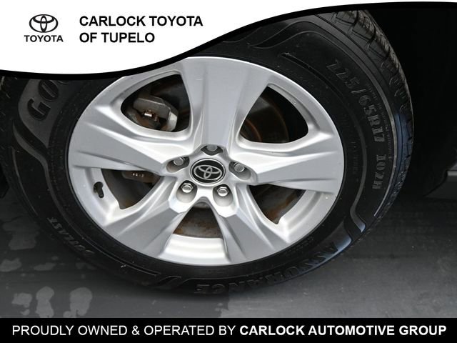 Used 2021 Toyota RAV4 XLE w/ Convenience Package FWD image 38