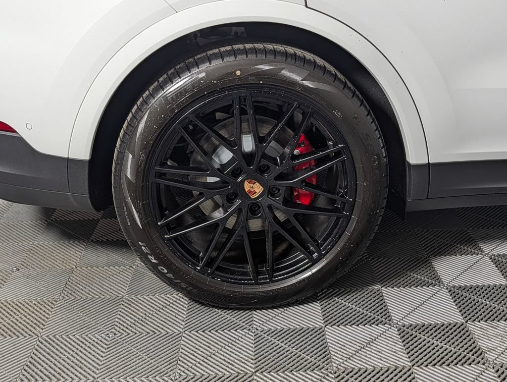 New 2026 Porsche Cayenne S AWD/4WD image 13