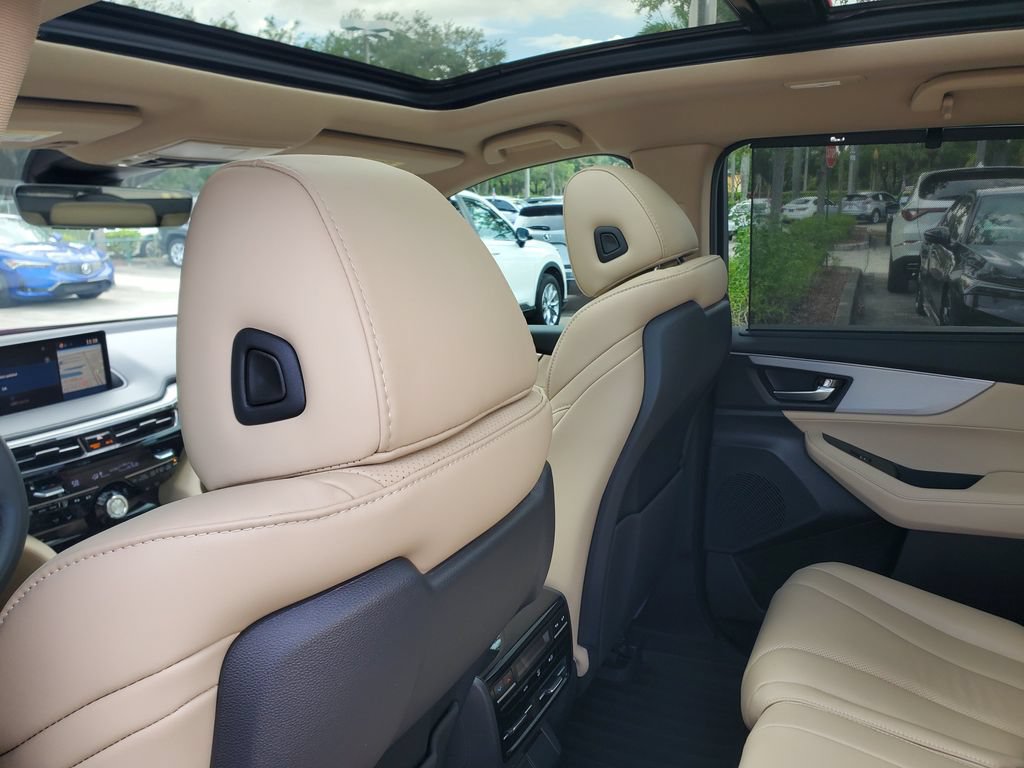 Certified 2024 Acura MDX FWD w/ Technology Package image 11