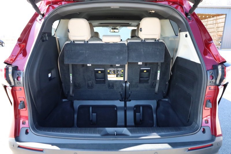 Used 2022 Toyota Sienna XLE image 36