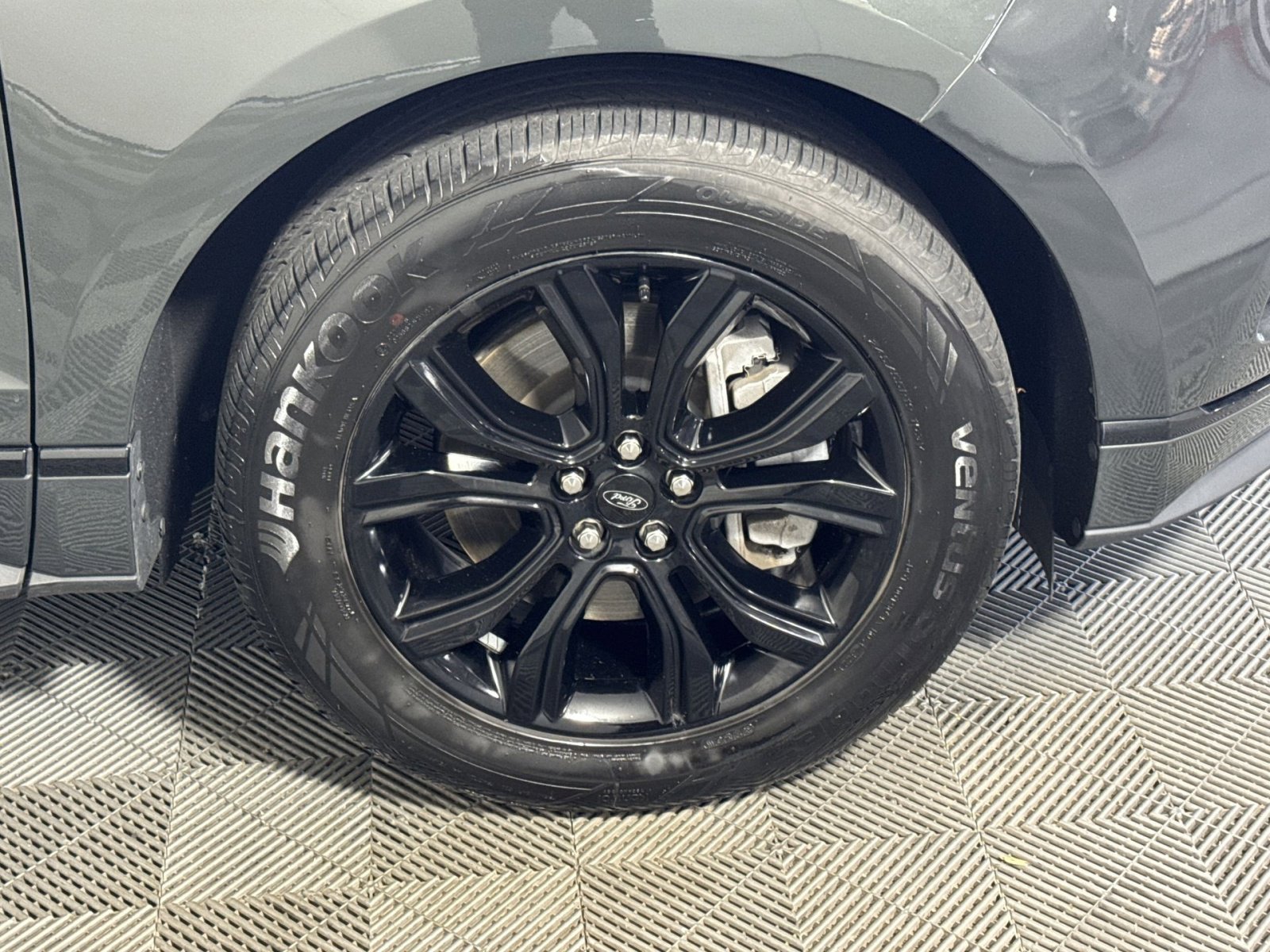 Used 2022 Ford Edge SE w/ Black Appearance Package image 12