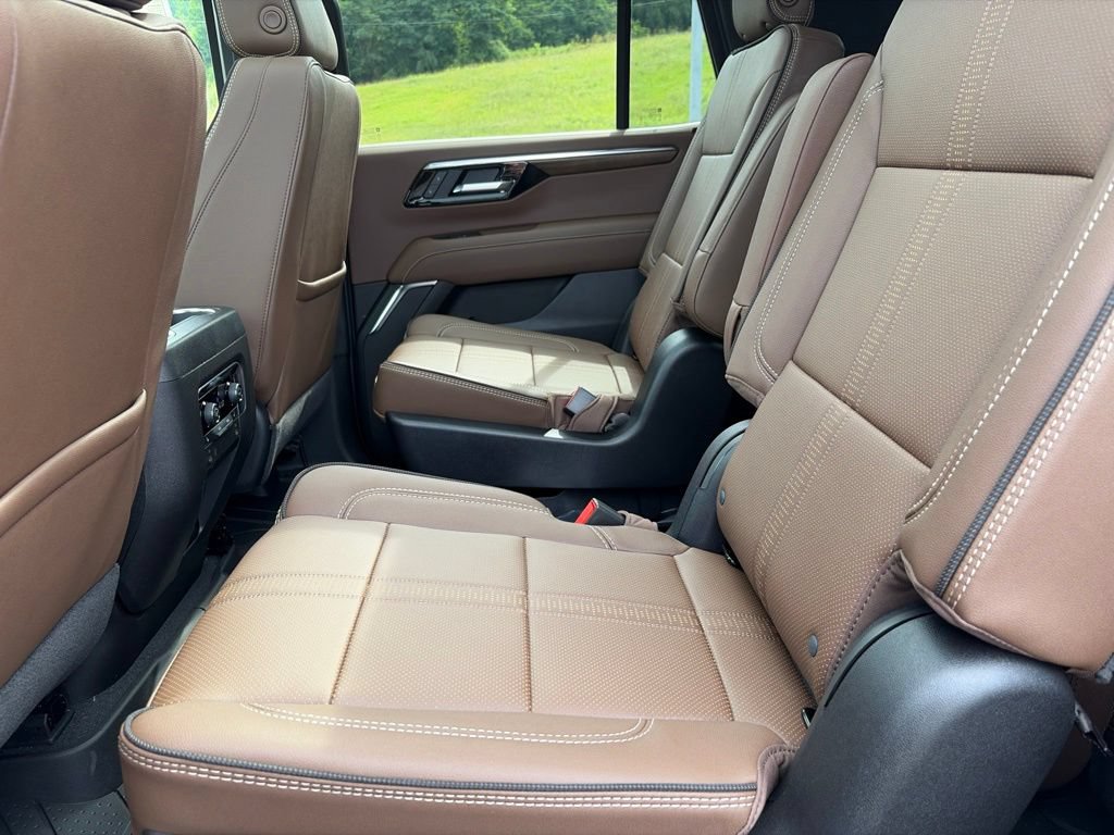 New 2026 Chevrolet Tahoe High Country AWD/4WD image 36