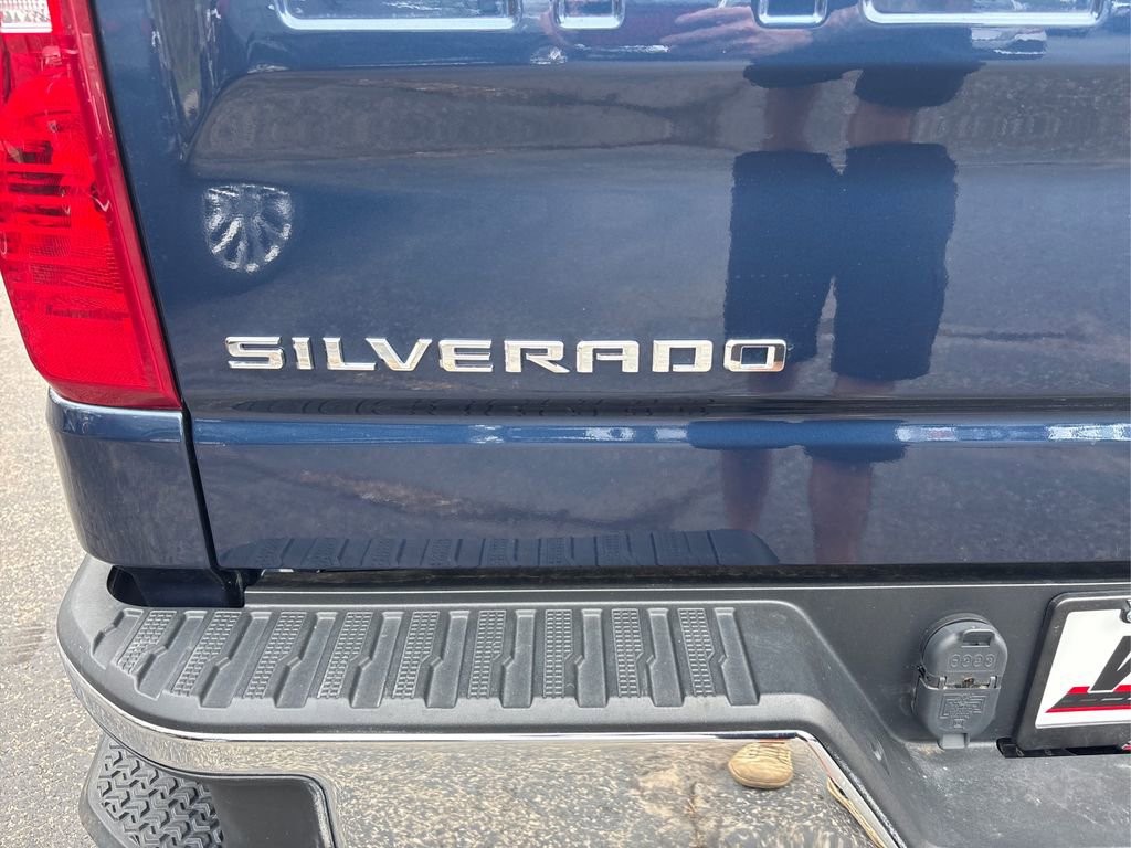 Used 2022 Chevrolet Silverado 1500 LT image 15