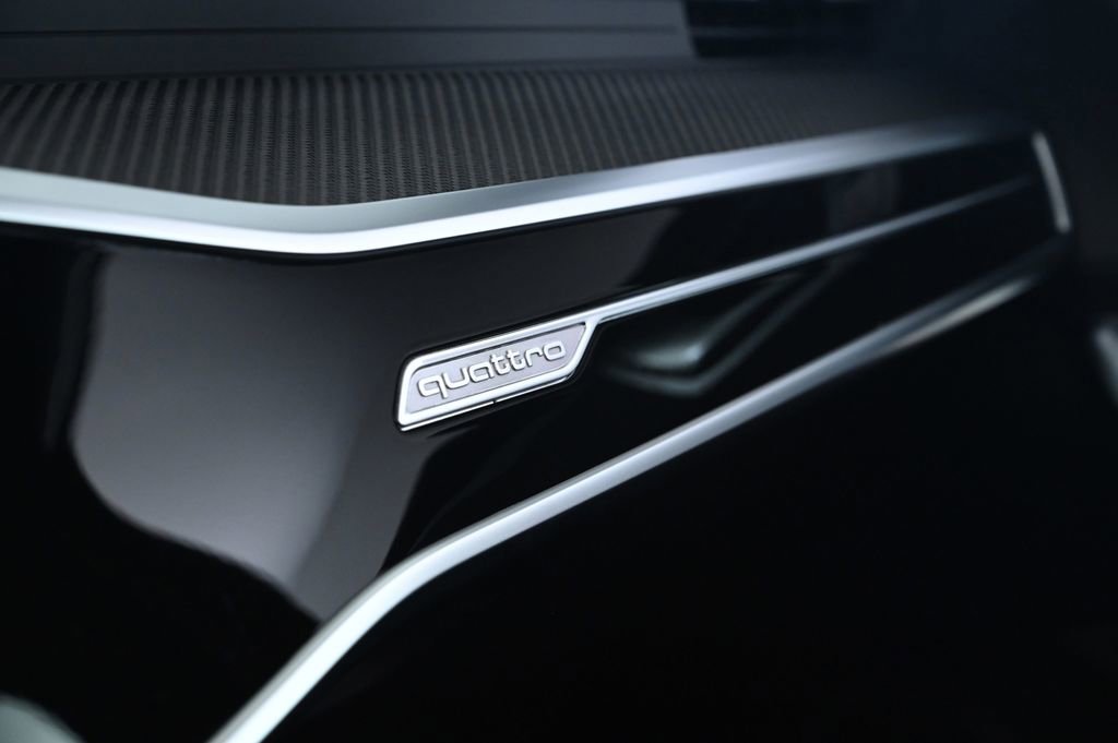 New 2025 Audi RS 6 performance image 21