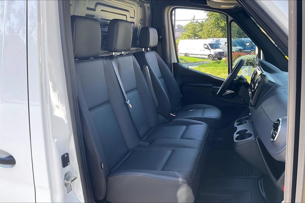 Used 2026 Mercedes-Benz Sprinter 3500 image 6