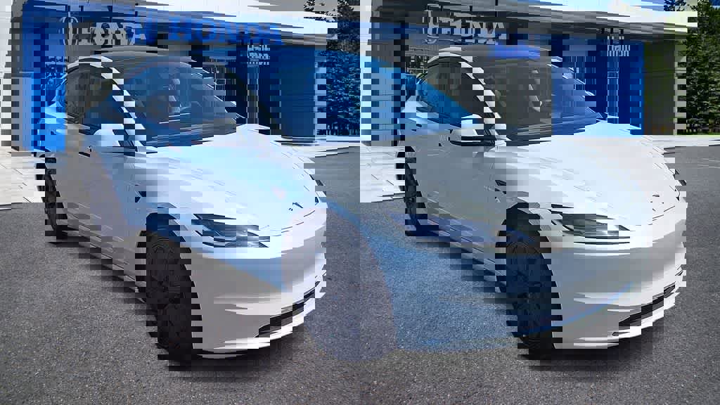 Used 2025 Tesla Model 3 Long Range image 2