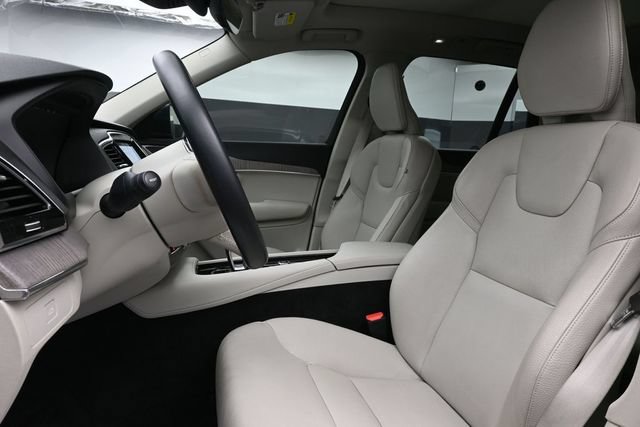 Used 2023 Volvo XC90 B6 Plus w/ Protection Package Premier AWD/4WD image 10