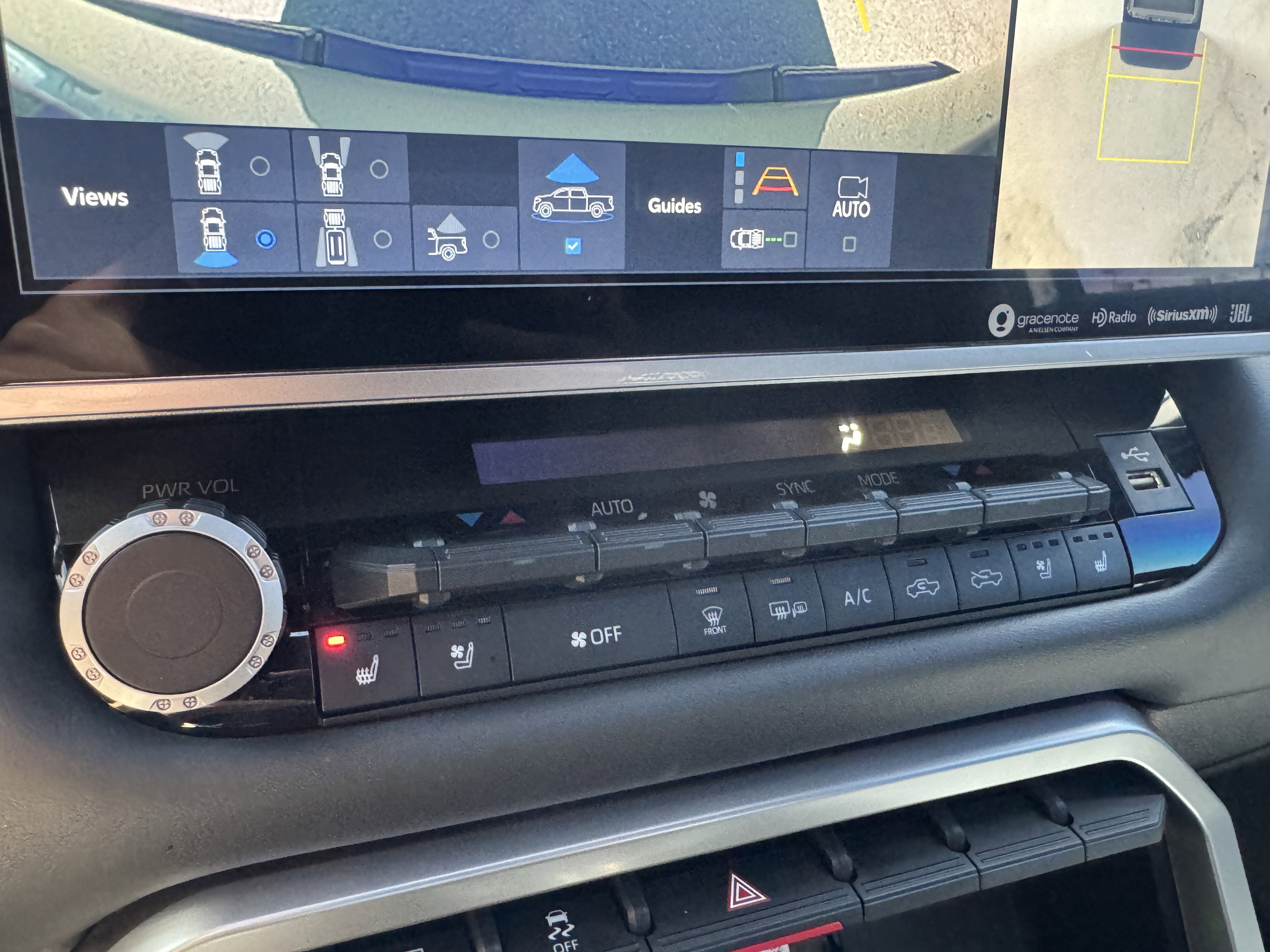 Used 2023 Toyota Tundra Platinum AWD/4WD image 27