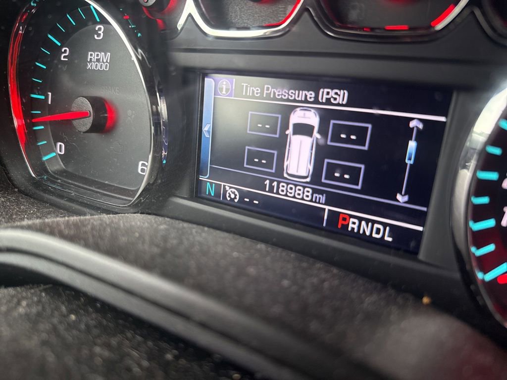 Used 2017 Chevrolet Suburban LT RWD image 16
