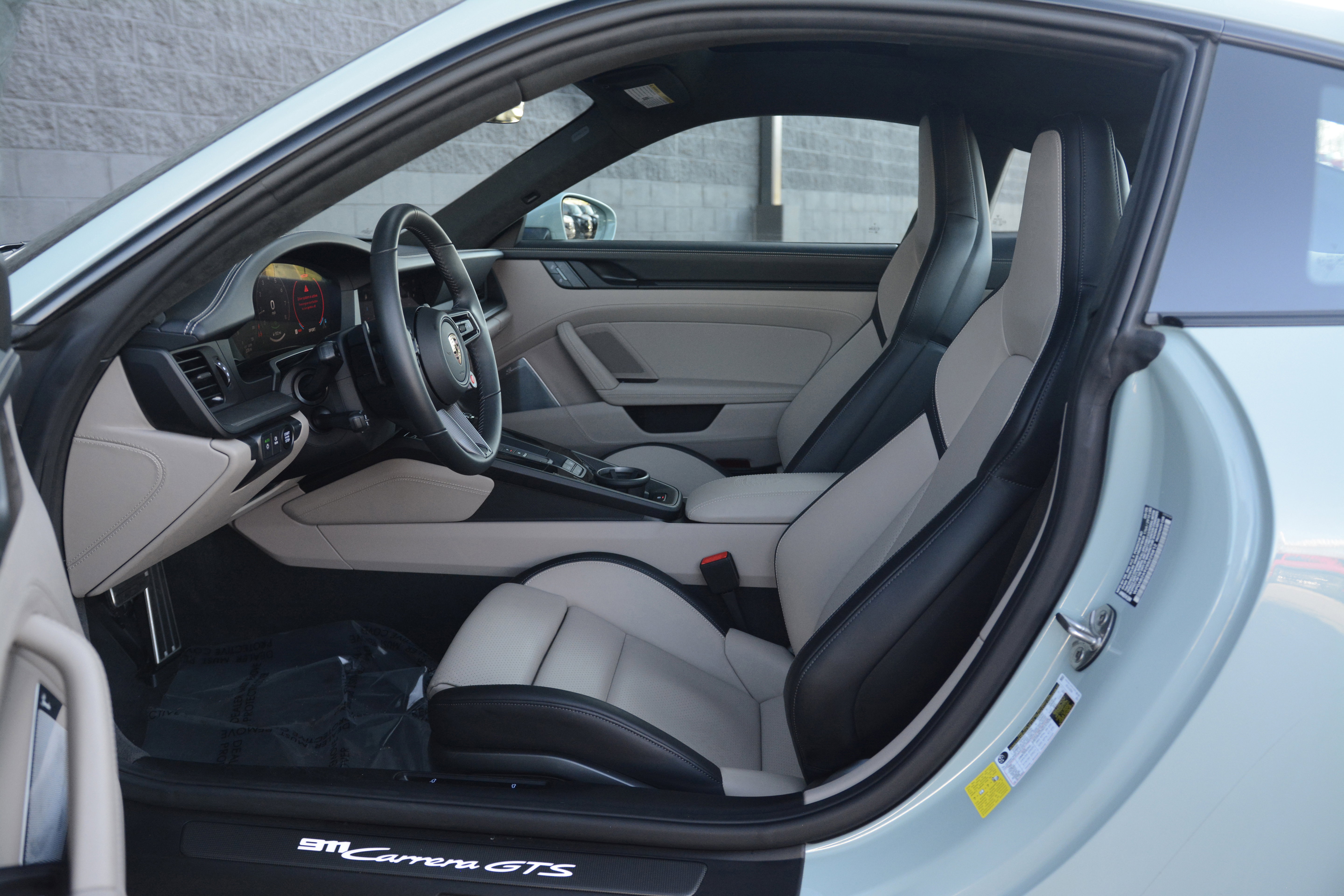 Certified 2025 Porsche 911 Carrera 4 GTS AWD/4WD image 17