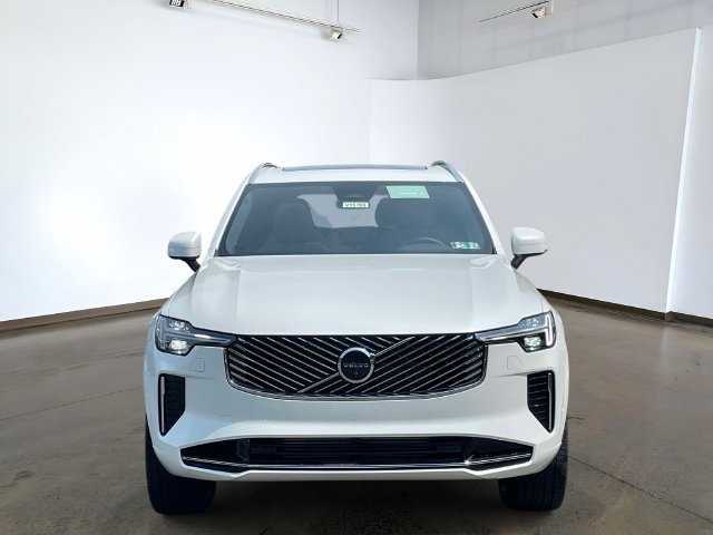 New 2026 Volvo XC90 B6 Plus w/ Protection Package Premier AWD/4WD image 2