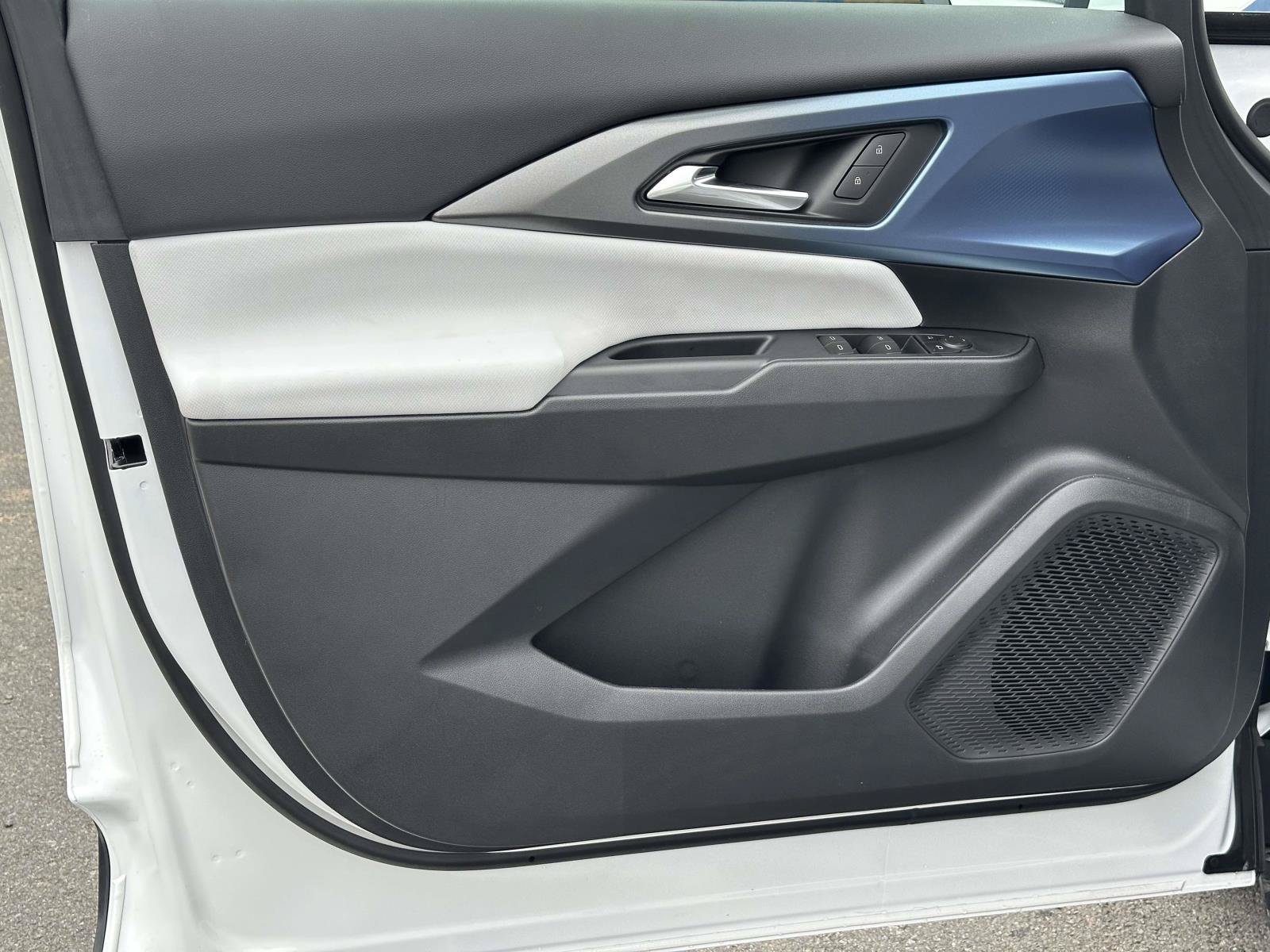 New 2026 Chevrolet Equinox EV LT AWD/4WD image 19