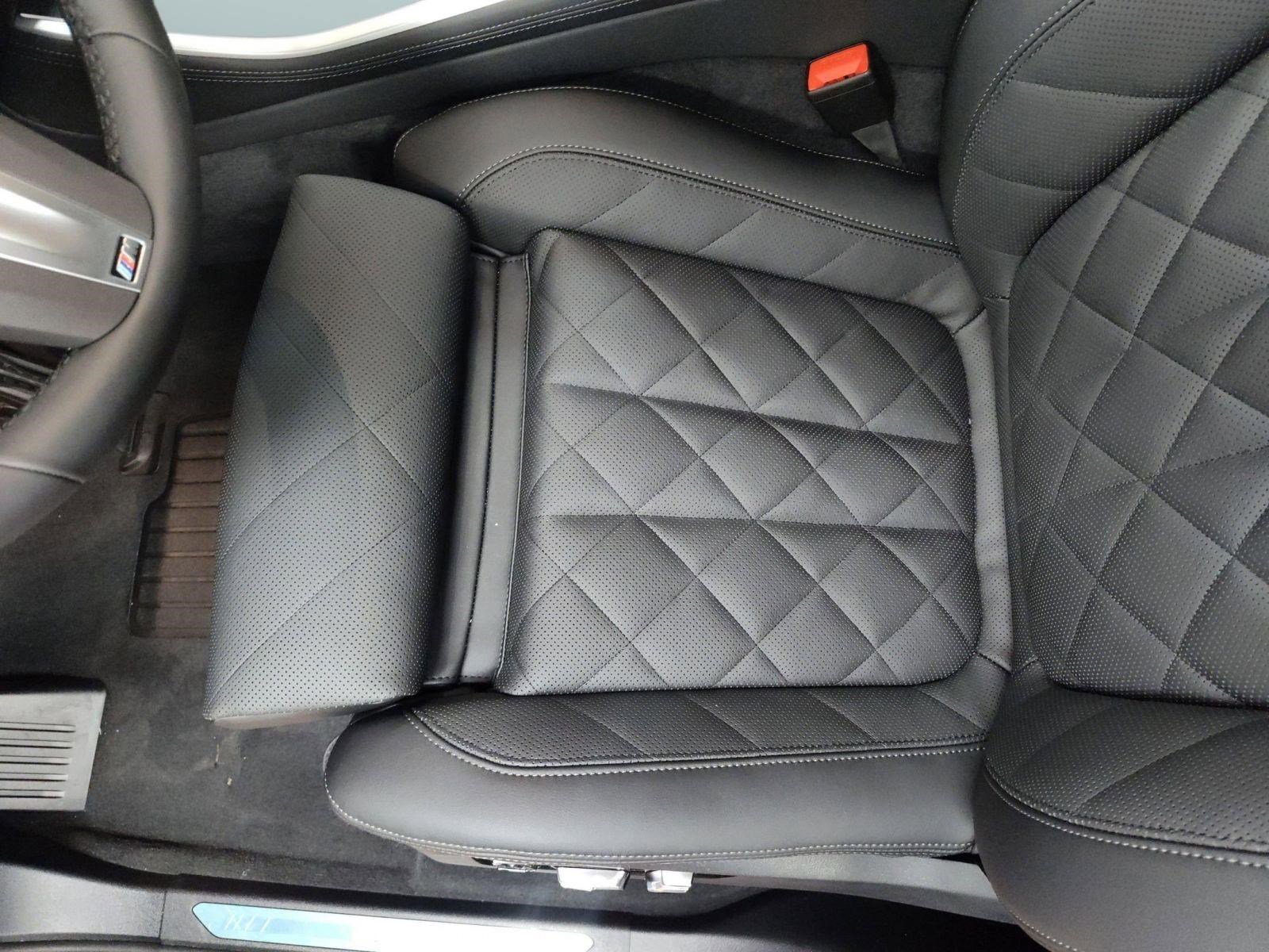Used 2026 BMW X5 xDrive40i w/ M Sport Package image 13