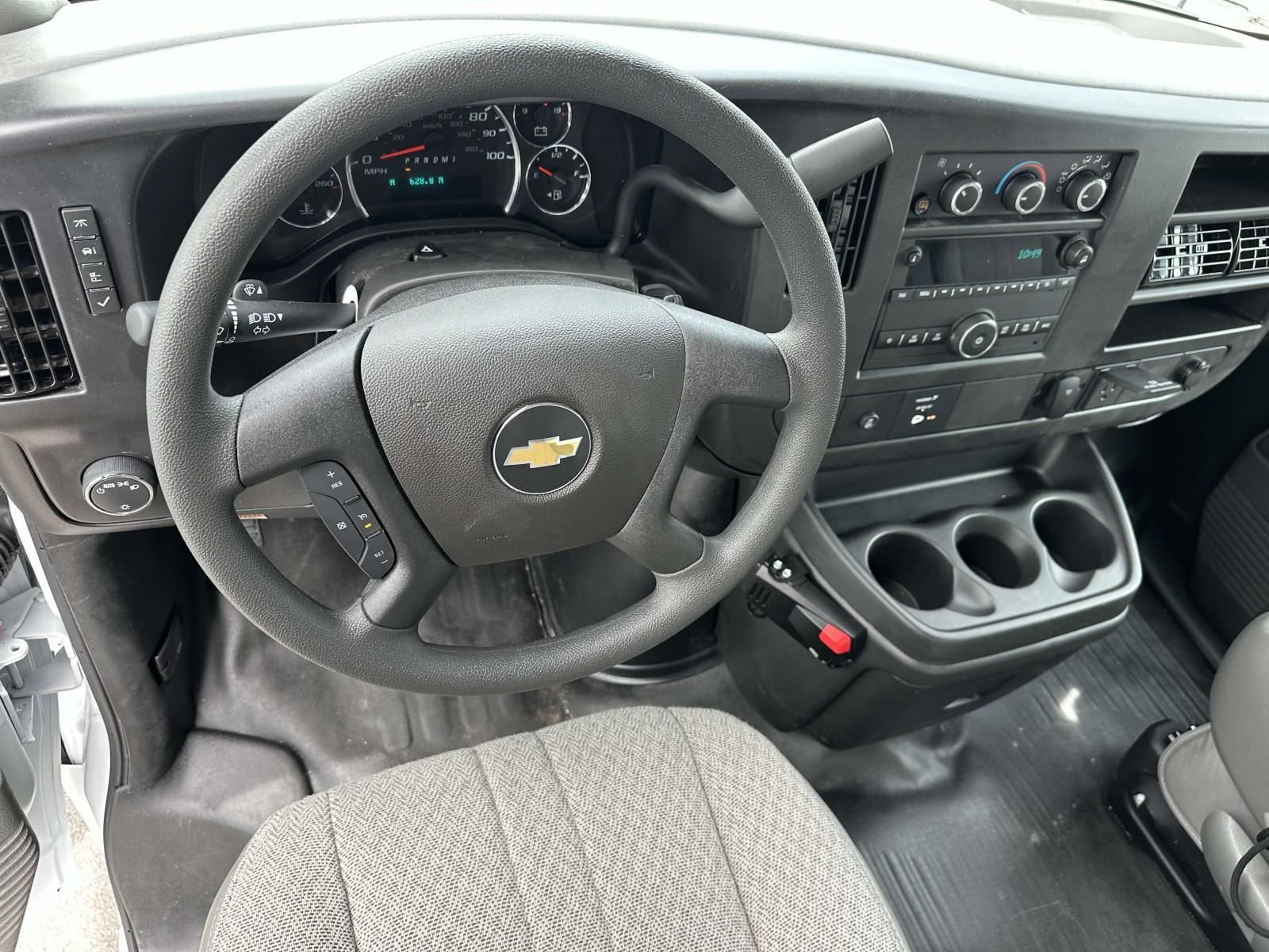 New 2025 Chevrolet Express 3500 RWD image 7