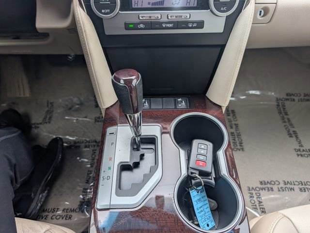 Used 2014 Toyota Camry XLE w/ Leather Package image 14