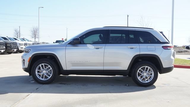 New 2026 Jeep Grand Cherokee Laredo X RWD image 6