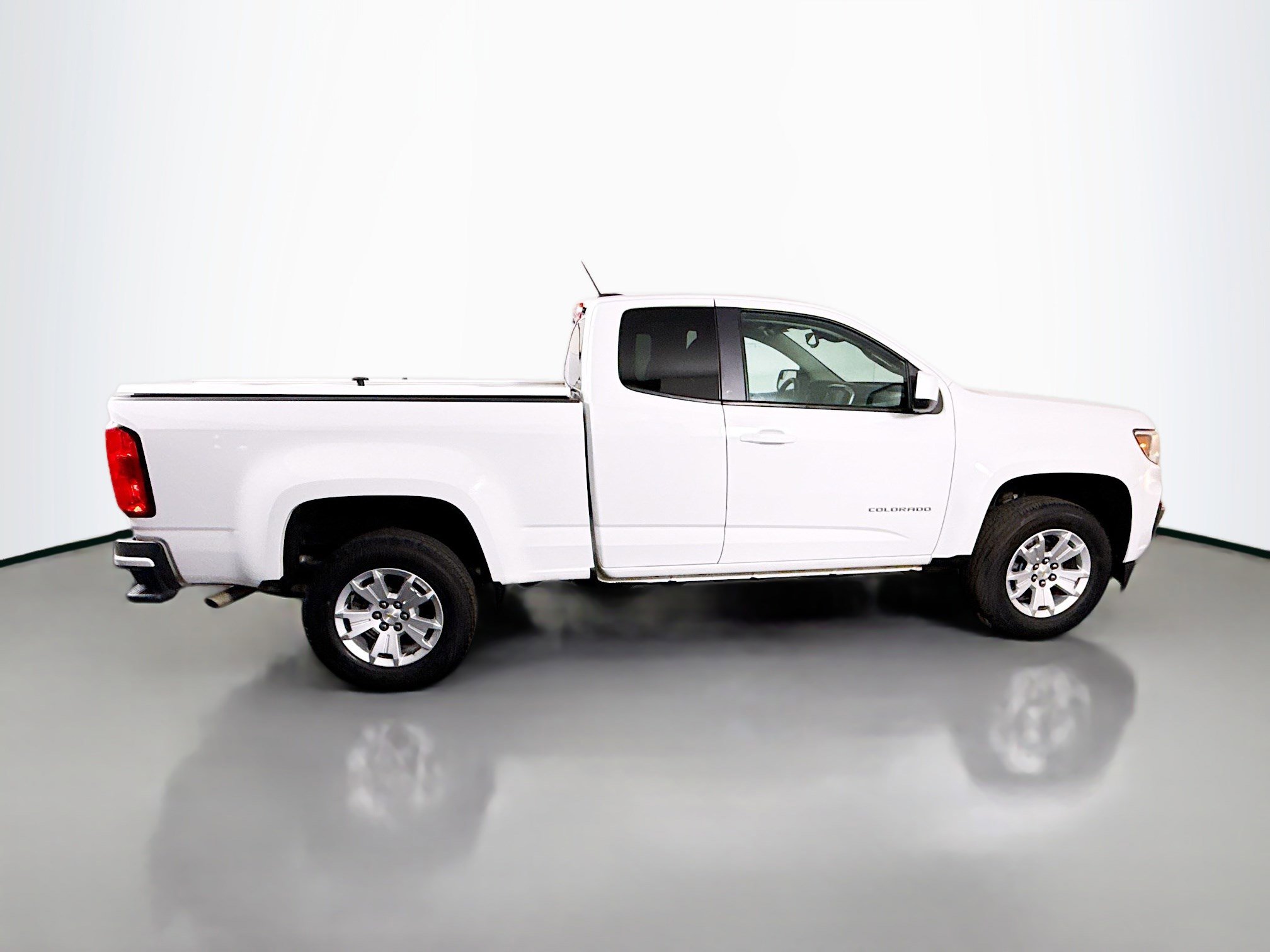 Used 2022 Chevrolet Colorado LT w/ Fleet Safety Package RWD image 11