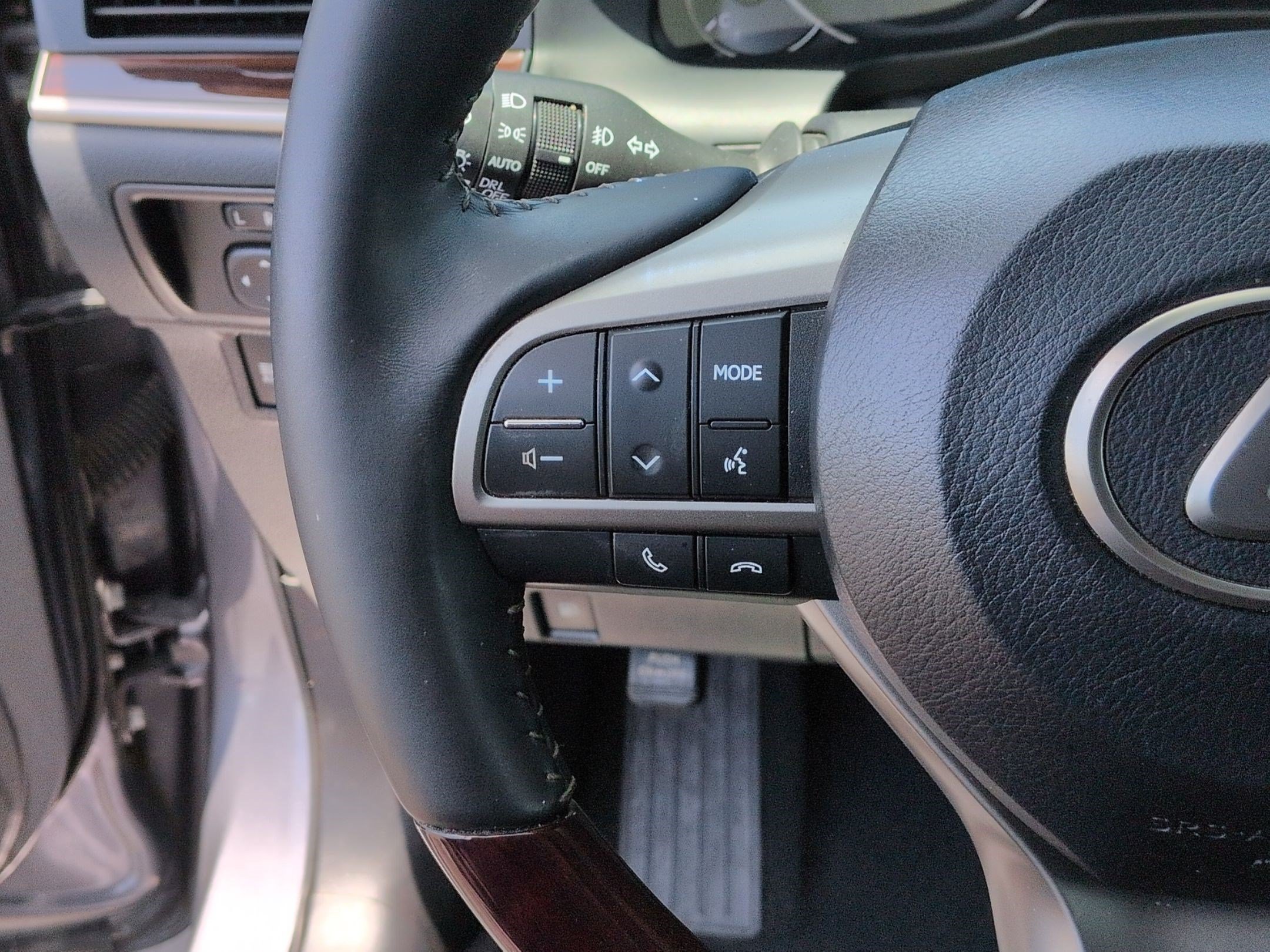 Used 2017 Lexus ES 350 w/ Navigation System Package FWD image 19