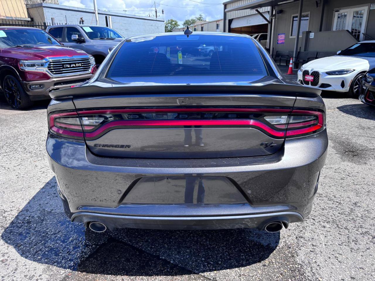 Used 2022 Dodge Charger R/T w/ Blacktop Package RWD image 5