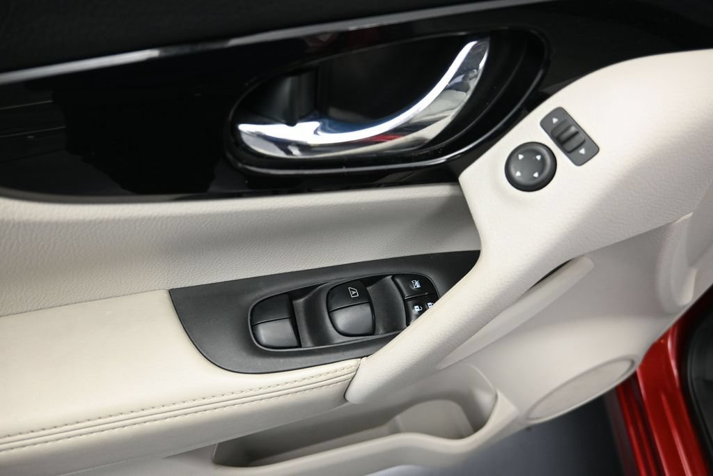 Used 2021 Nissan Rogue Sport SL FWD image 10