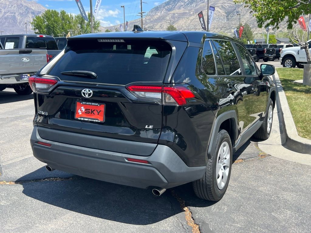 Used 2024 Toyota RAV4 LE FWD image 11