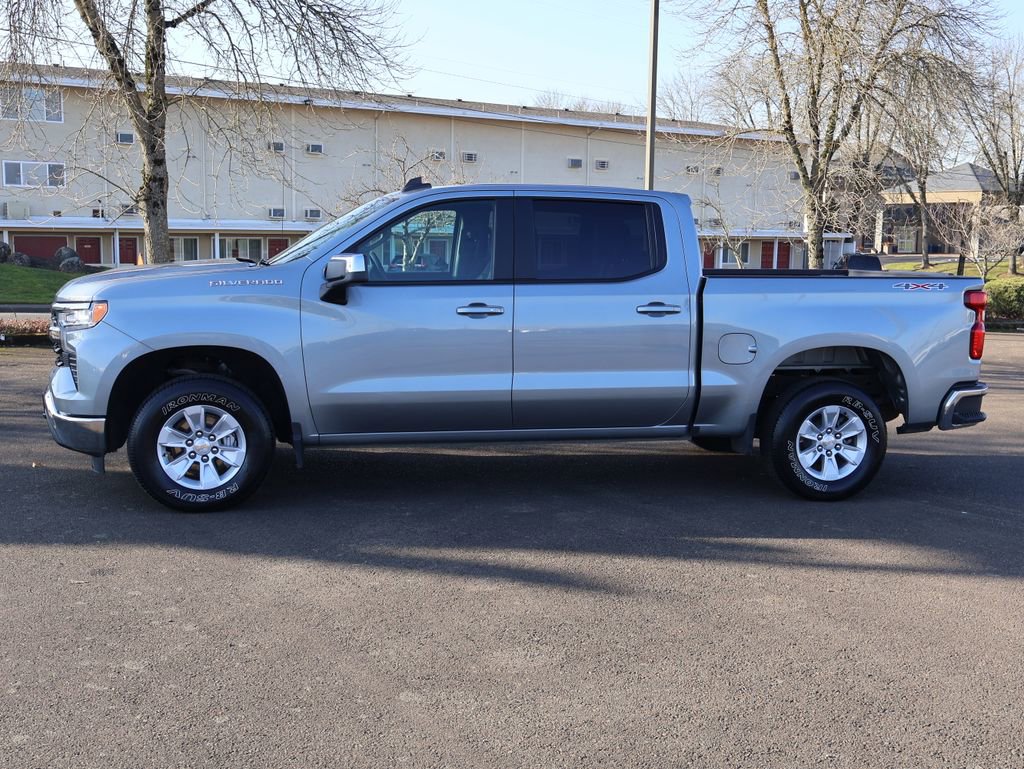 Used 2025 Chevrolet Silverado 1500 LT AWD/4WD image 3