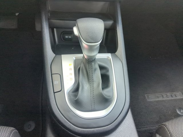 Used 2024 Kia Forte LXS w/ LXS Technology Package image 11