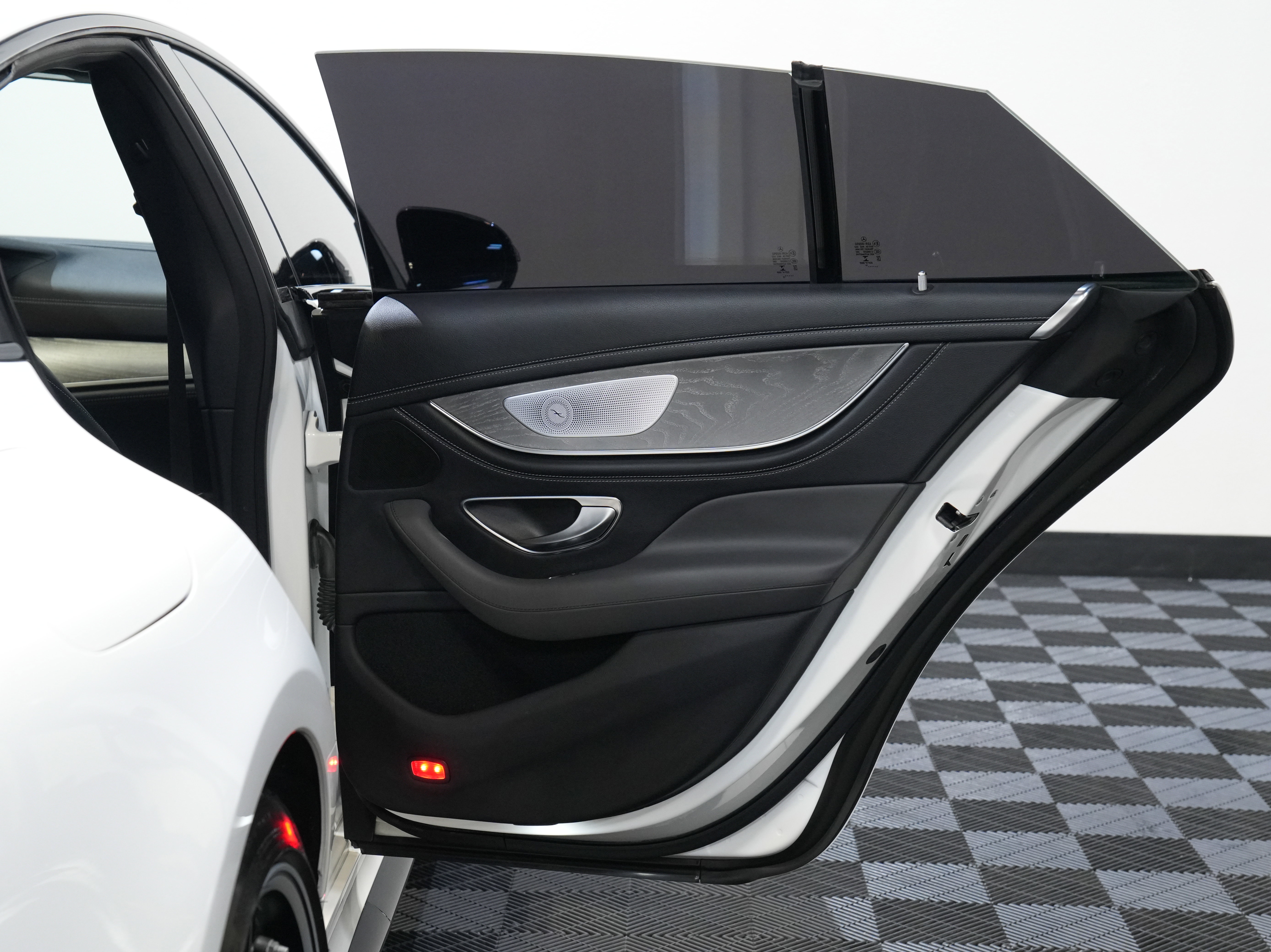 Used 2019 Mercedes-Benz AMG GT 63 w/ AMG Aerodynamics Package image 31