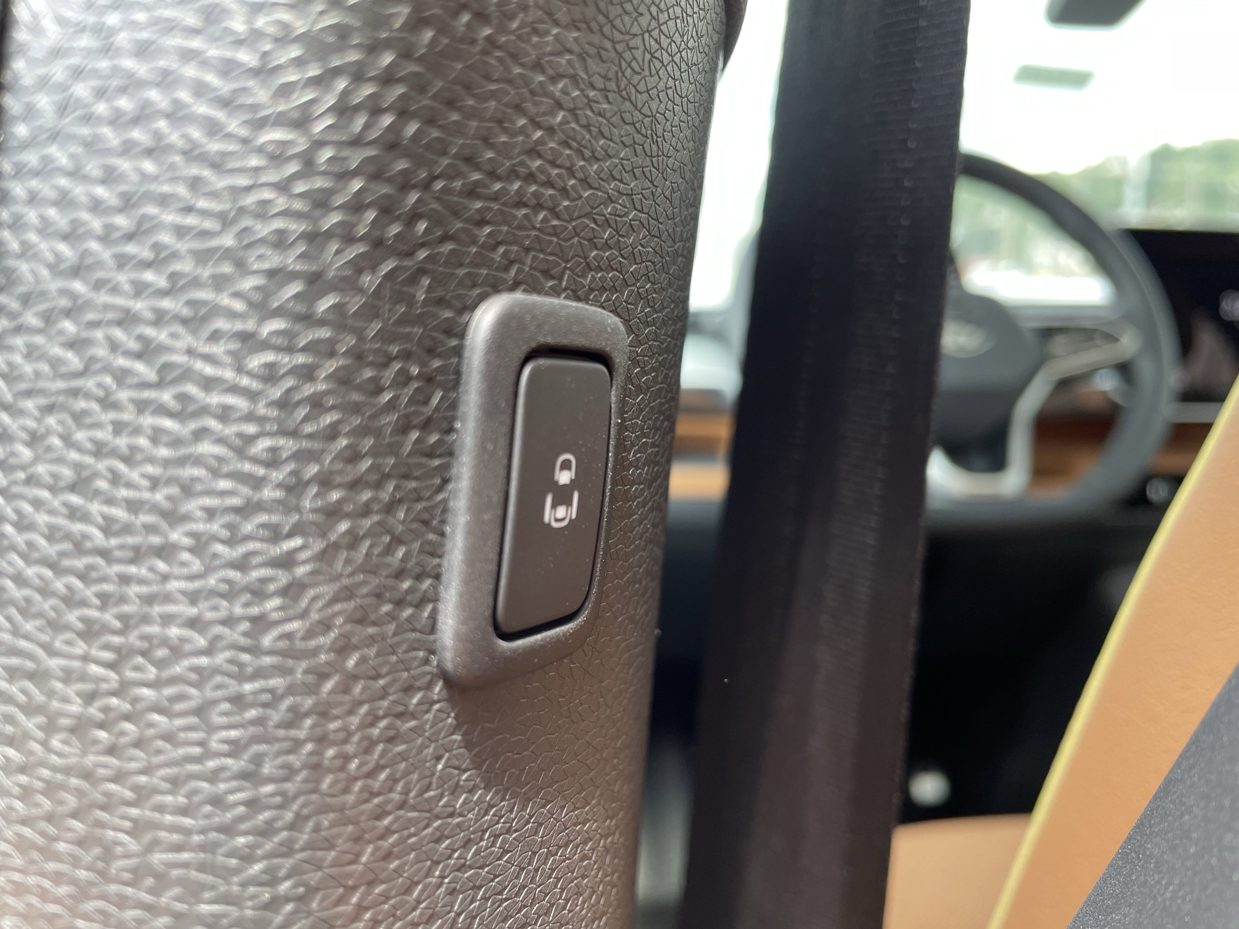 New 2025 Volkswagen ID. Buzz Pro S Plus image 13