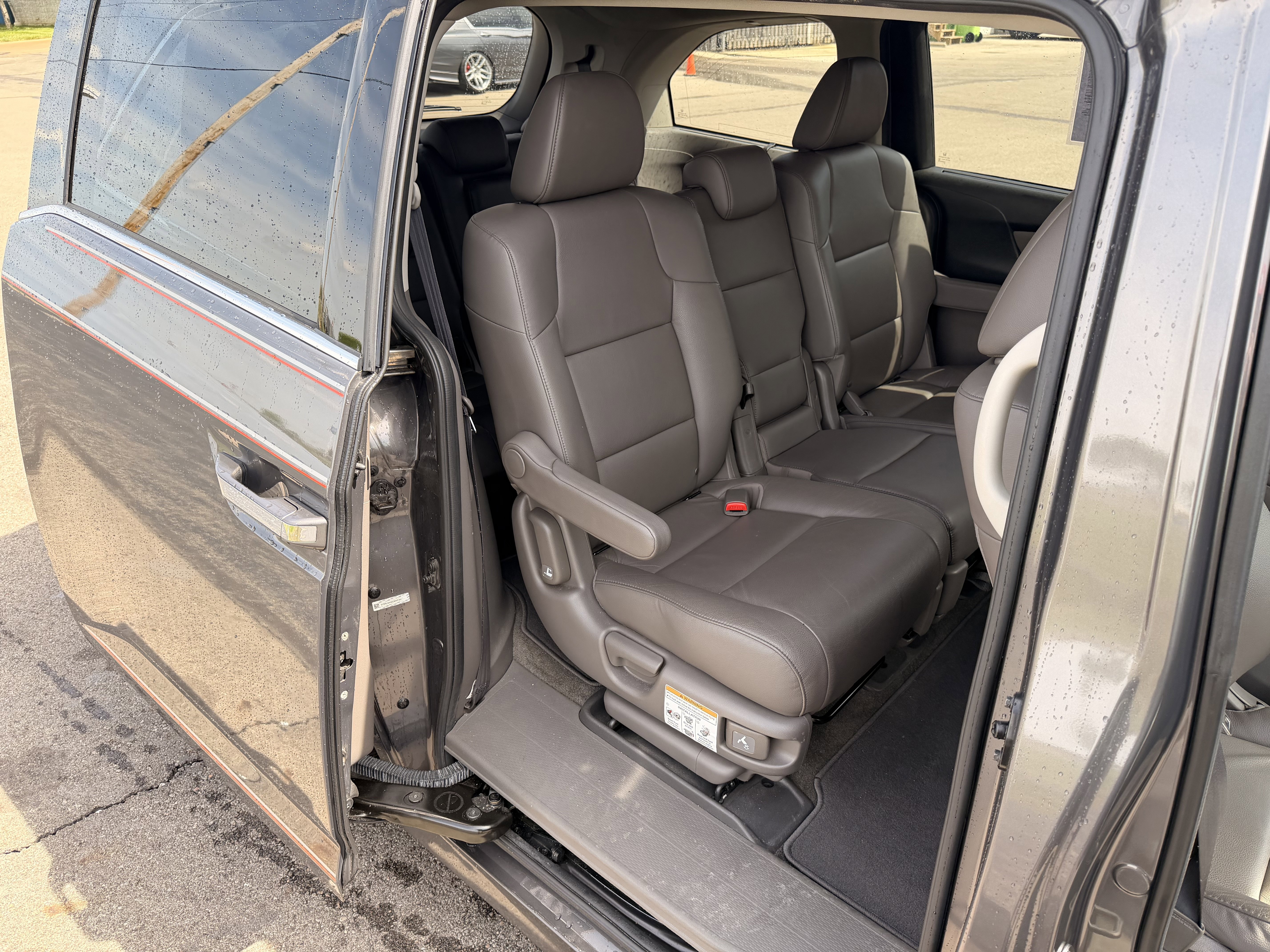 Used 2014 Honda Odyssey Touring image 14