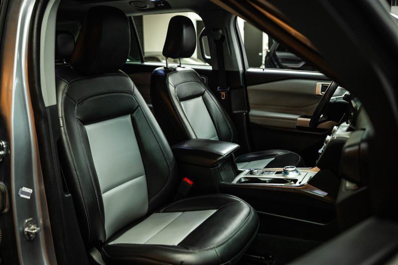 Used 2022 Ford Explorer XLT w/ Equipment Group 202A image 15