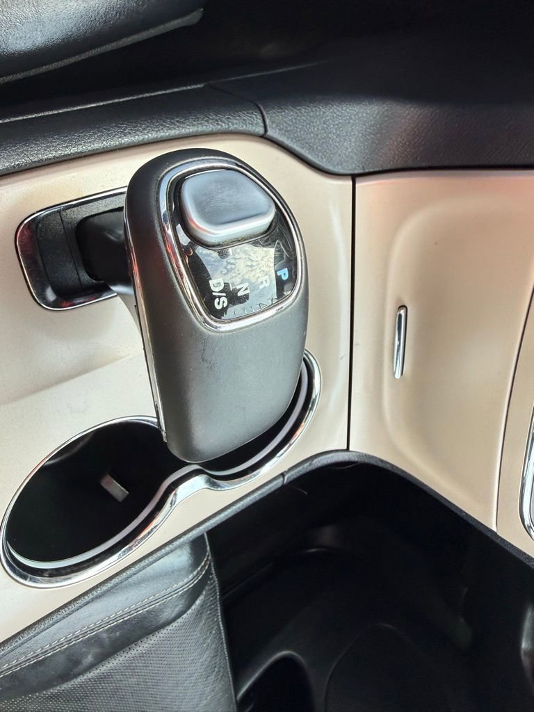 Used 2015 Jeep Grand Cherokee Limited w/ Luxury Group II image 22