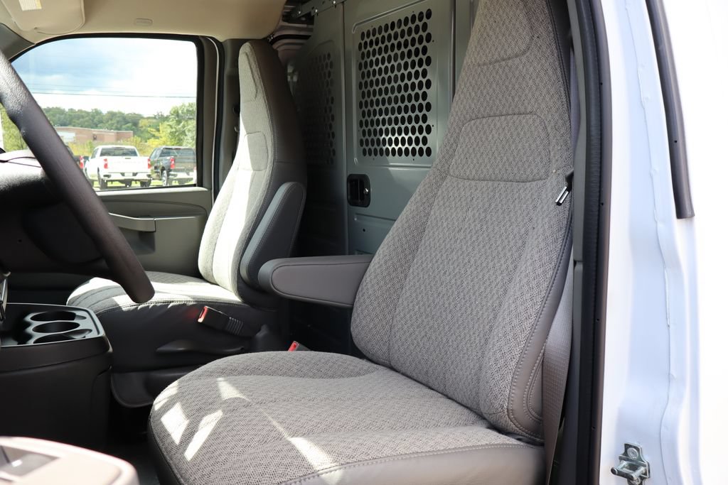 New 2025 Chevrolet Express 2500 w/ Driver Convenience Package RWD image 9