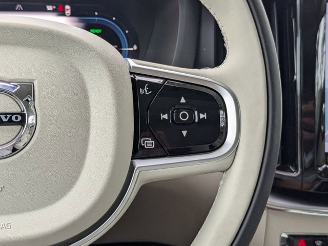 New 2025 Volvo XC60 T8 Core w/ Climate Package AWD/4WD image 31