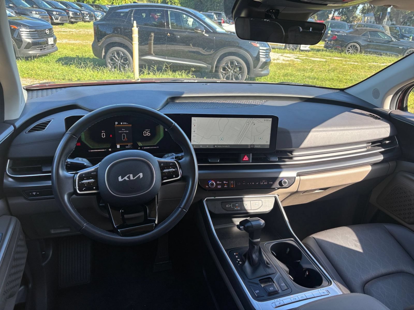 Used 2026 Kia Carnival FWD image 35