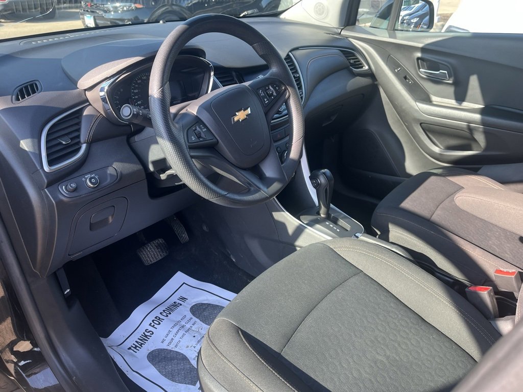 Used 2021 Chevrolet Trax LS w/ Tint and Cruise Package image 6